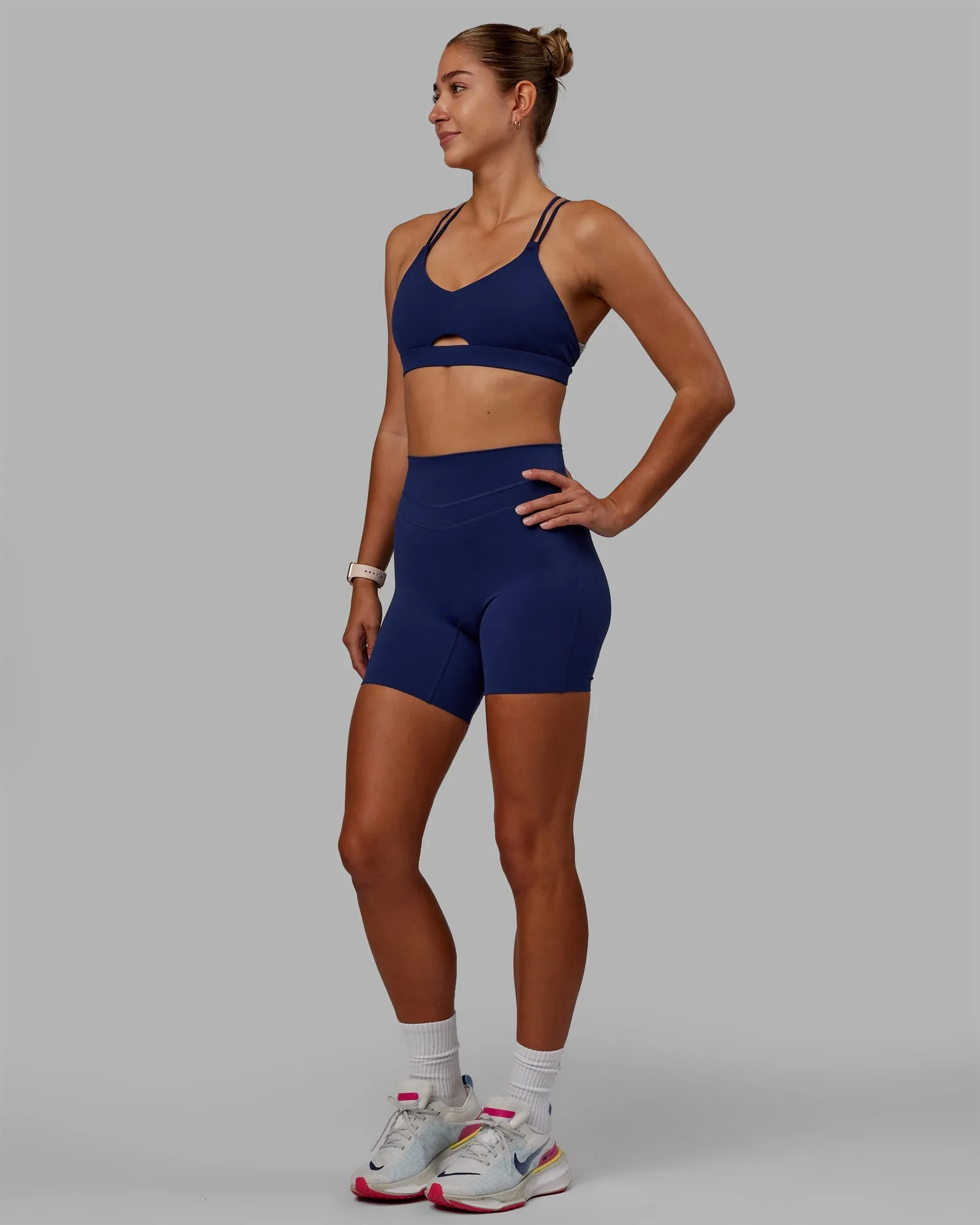 Pursue Sports Bra - Midnight Blue
